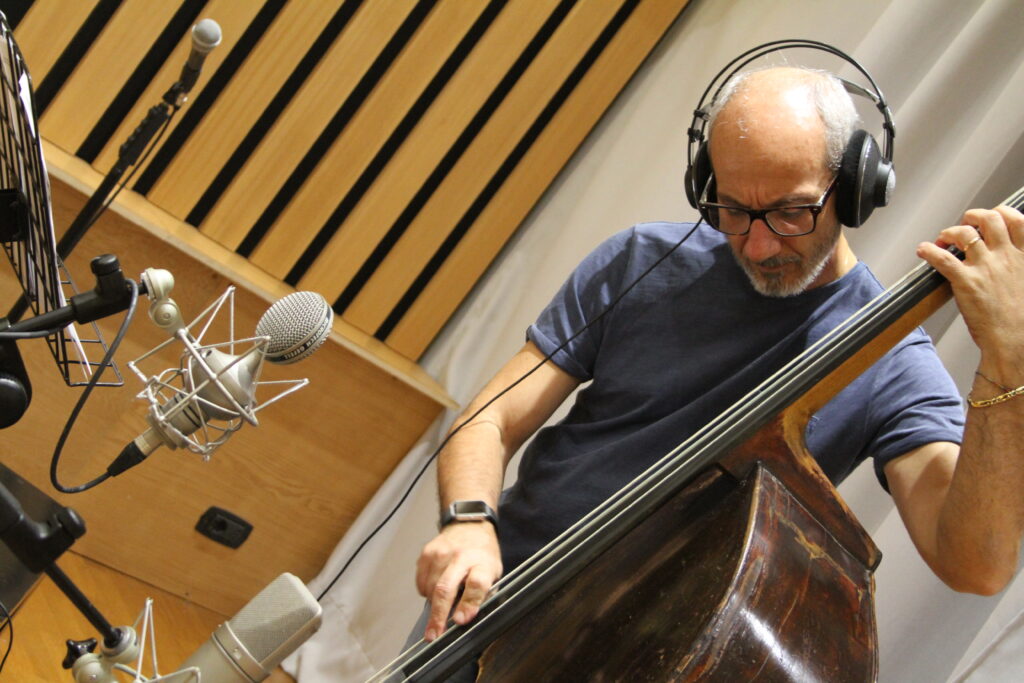 Maurizio Quintavalle in studio di registrazione
